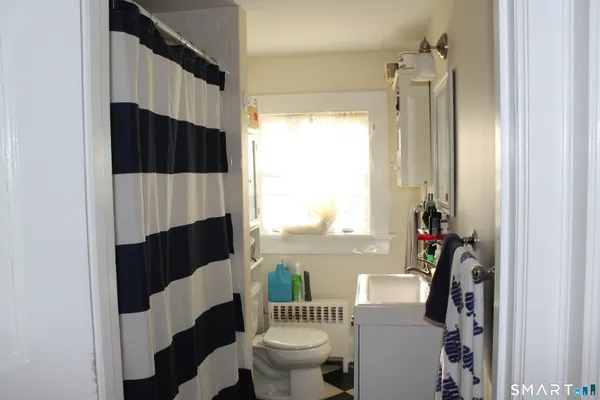 $1,995 | 7 Hillcrest Drive, Unit 9, Stonington, CT 06378