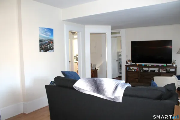 $1,995 | 7 Hillcrest Drive, Unit 9, Stonington, CT 06378