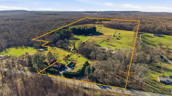 $1,000,000 | 2977 Highway 56, Tracy City, TN 37387