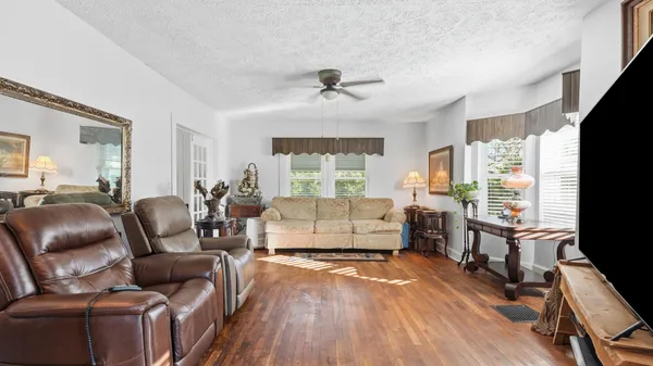 $1,000,000 | 2977 Highway 56, Tracy City, TN 37387