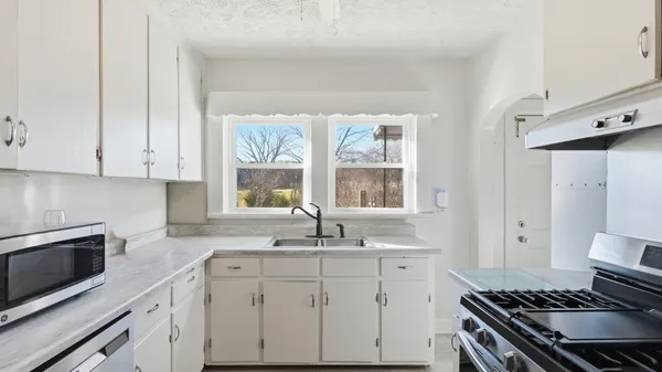 $1,000,000 | 2977 Highway 56, Tracy City, TN 37387