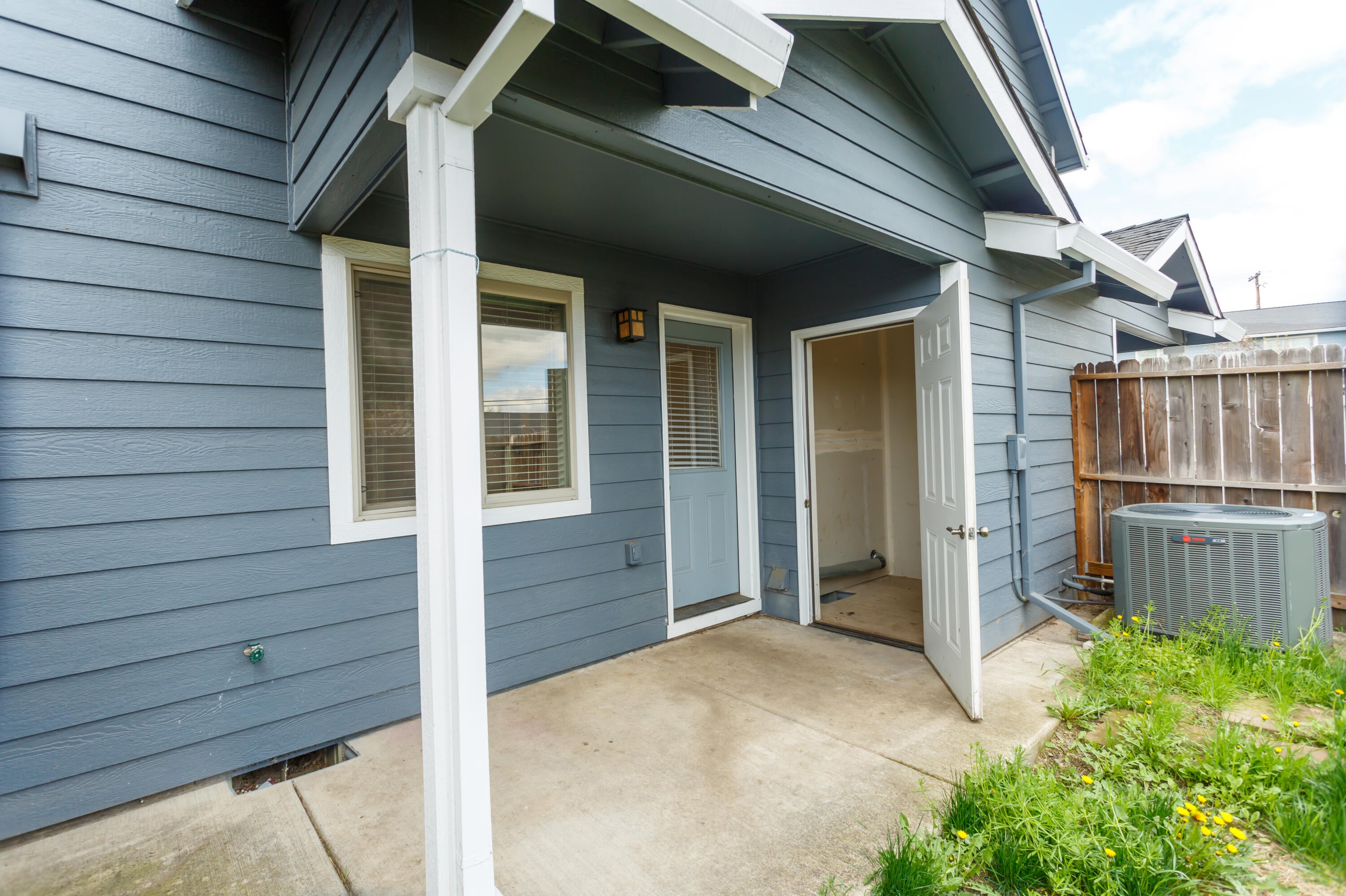 450 Midway Road, Unit 24 Medford, OR 97501 - Photo 26 of 29 450MIDWAY_3Backyard