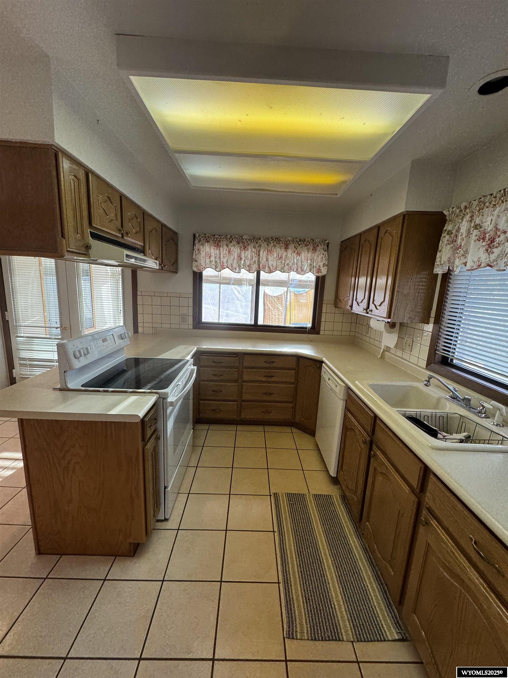 221 Rimrock Drive Evanston, WY 82930 - Photo 16 of 23