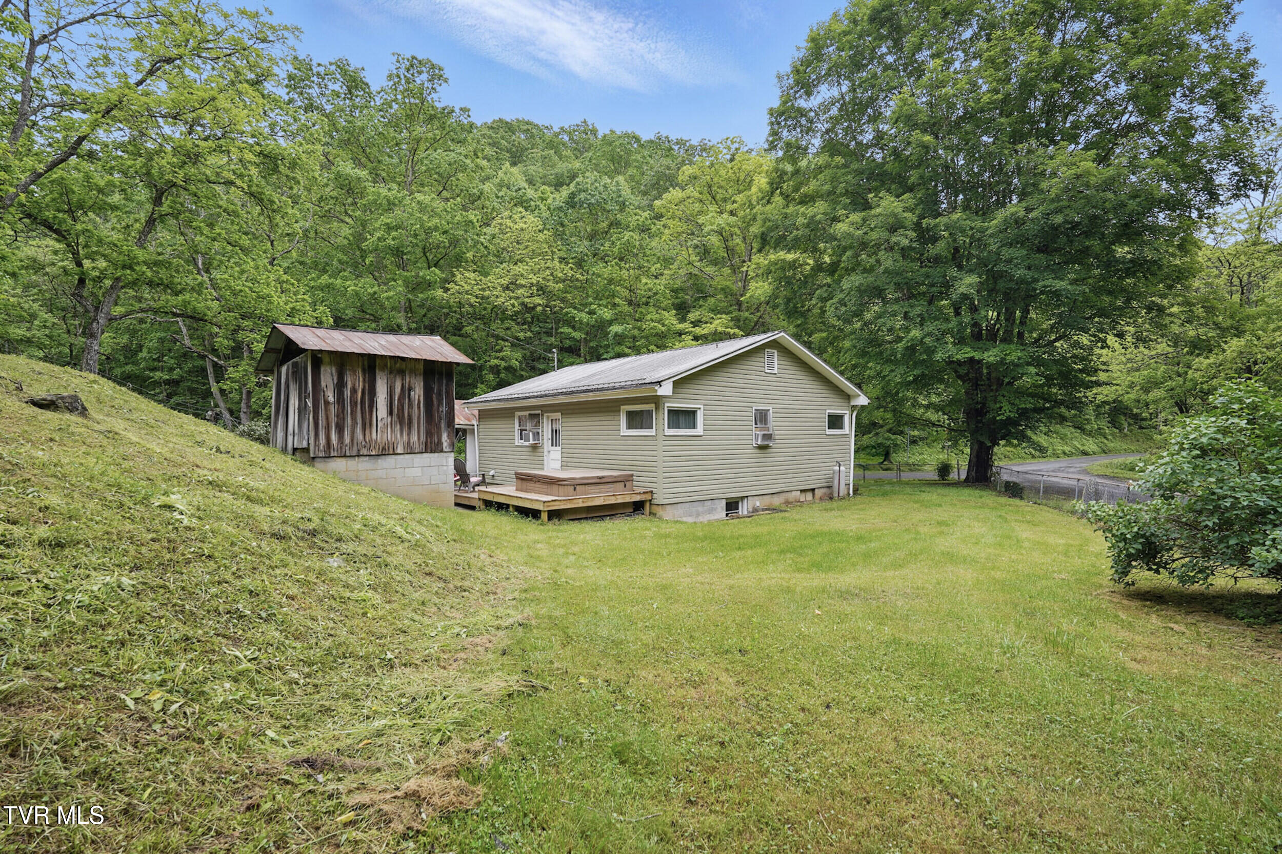 1002 Seven Springs Hollow Road Castlewood, VA 24224 - Photo 19 of 32 18_11-dsc06092