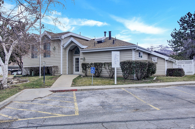 650 South Main Street, Unit 6103 Bountiful, UT 84010 - Photo 22 of 25 Clubhouse
