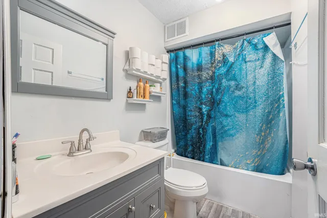 $180,000 | 3930 Abbott Street, Fort Wayne, IN 46806