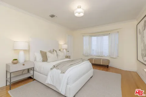 $1,899,000 | 4065 Woodman, Sherman Oaks, CA 91423