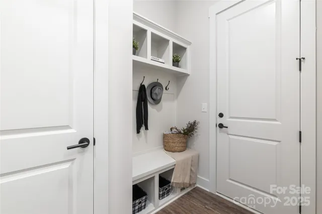 $549,000 | 3884 12th Street Northeast, Hickory, NC 28601