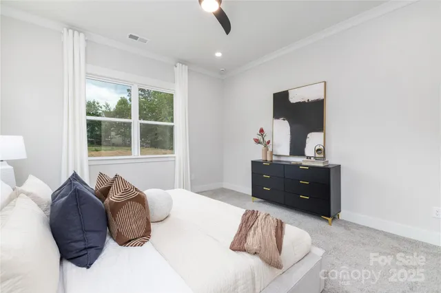 $549,000 | 3884 12th Street Northeast, Hickory, NC 28601