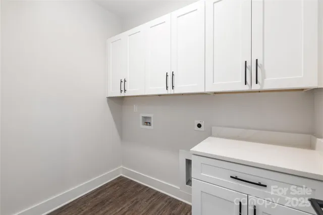 $549,000 | 3884 12th Street Northeast, Hickory, NC 28601