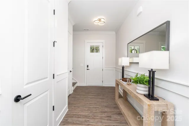 $549,000 | 3884 12th Street Northeast, Hickory, NC 28601