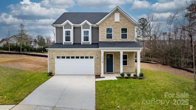 $549,000 | 3884 12th Street Northeast, Hickory, NC 28601