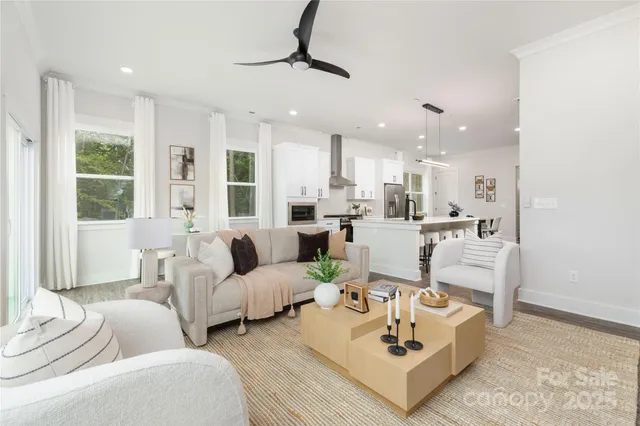 $549,000 | 3884 12th Street Northeast, Hickory, NC 28601