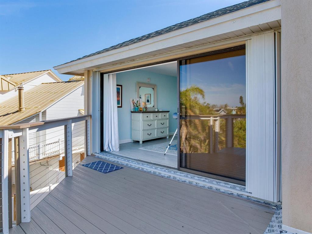 410 140th Avenue East Madeira Beach, FL 33708 - Photo 38 of 77