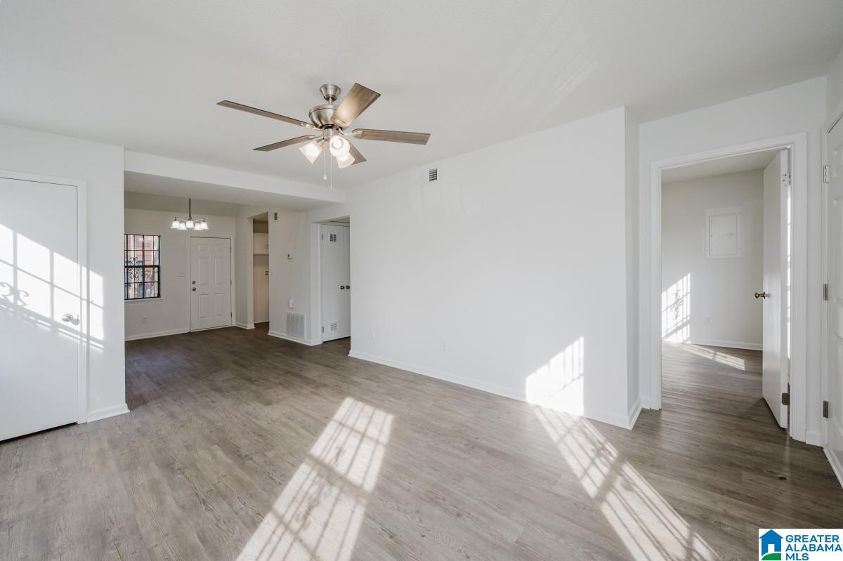 704 18th Way Lane Southwest Birmingham, AL 35211 - Photo 6 of 33