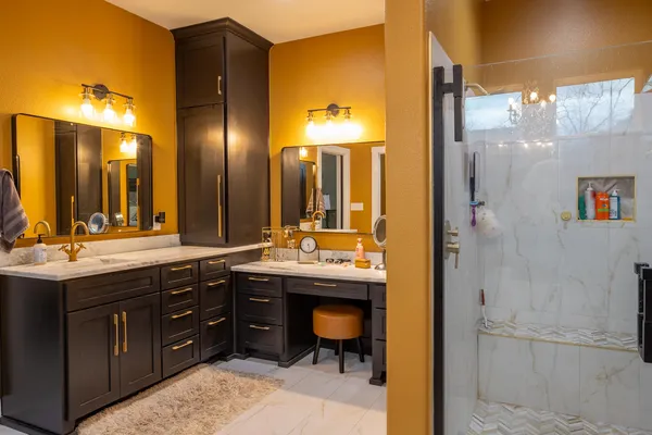 $759,900 | 563 Comanche Drive, Lubbock, TX 79404