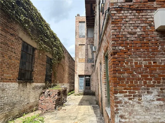 $1,250,000 | 714 Carondelet Street, New Orleans, LA 70130