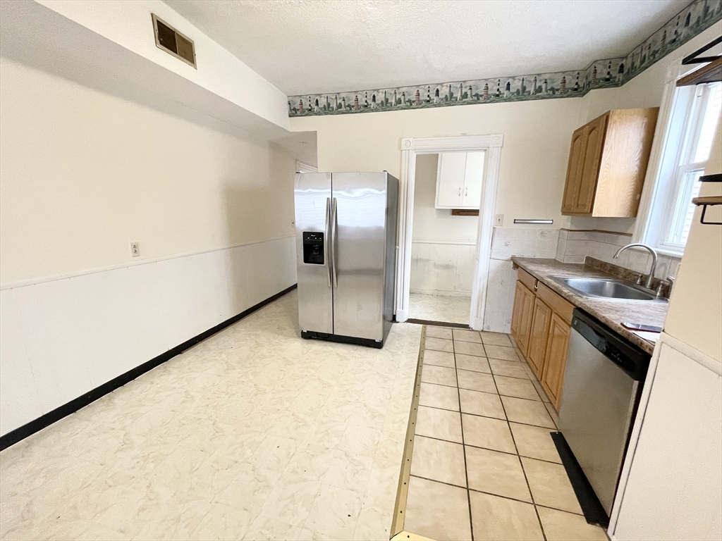 45 Crescent Avenue, Unit 2 Boston, MA 02125 - Photo 2 of 11