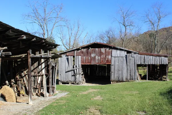 $98,500 | 215 Autumn Drive, Pennington Gap, VA 24277