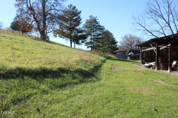 $98,500 | 215 Autumn Drive, Pennington Gap, VA 24277