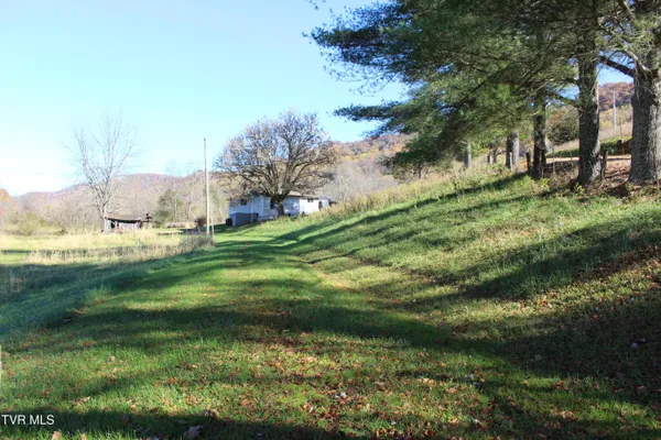 $98,500 | 215 Autumn Drive, Pennington Gap, VA 24277