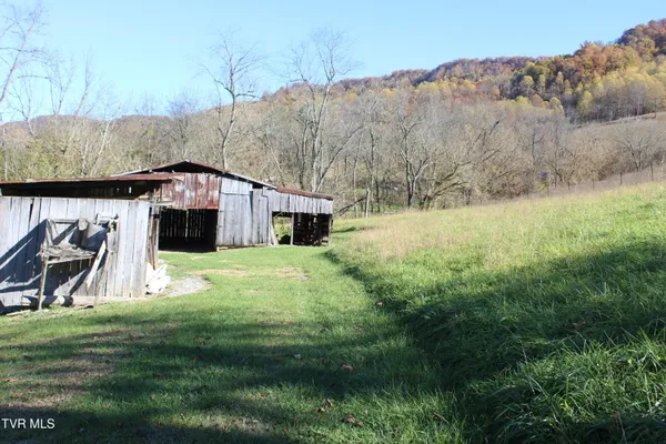 $98,500 | 215 Autumn Drive, Pennington Gap, VA 24277