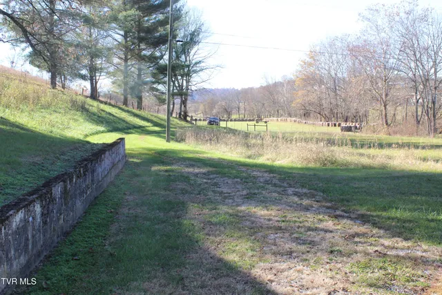 $98,500 | 215 Autumn Drive, Pennington Gap, VA 24277