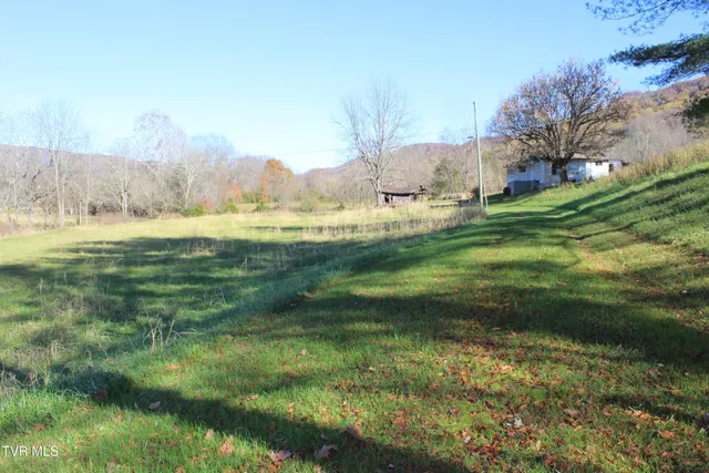 $98,500 | 215 Autumn Drive, Pennington Gap, VA 24277