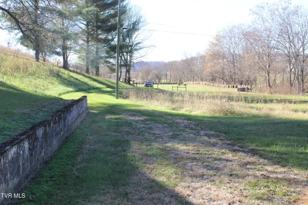 $98,500 | 215 Autumn Drive, Pennington Gap, VA 24277