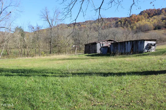 $98,500 | 215 Autumn Drive, Pennington Gap, VA 24277