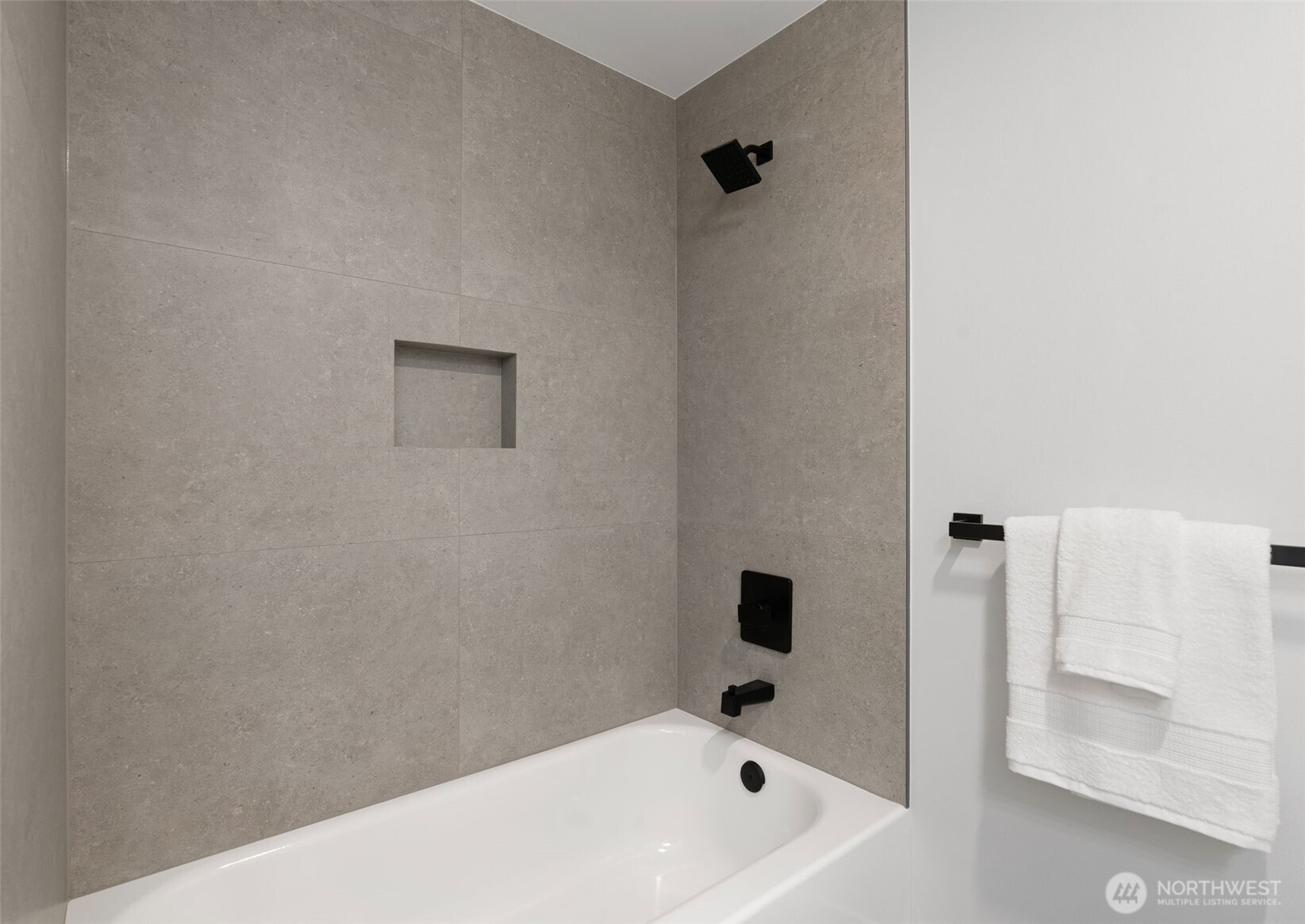 12351 Southeast 96th Place Renton, WA 98056 - Photo 16 of 40