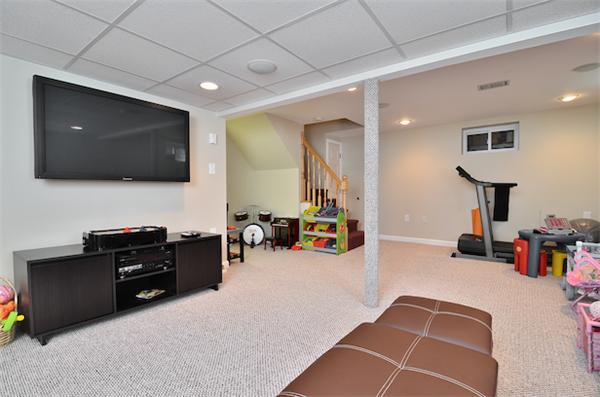 21 Chisholm Road Weymouth, MA 02190 - Photo 19 of 24 Gallery Image 19