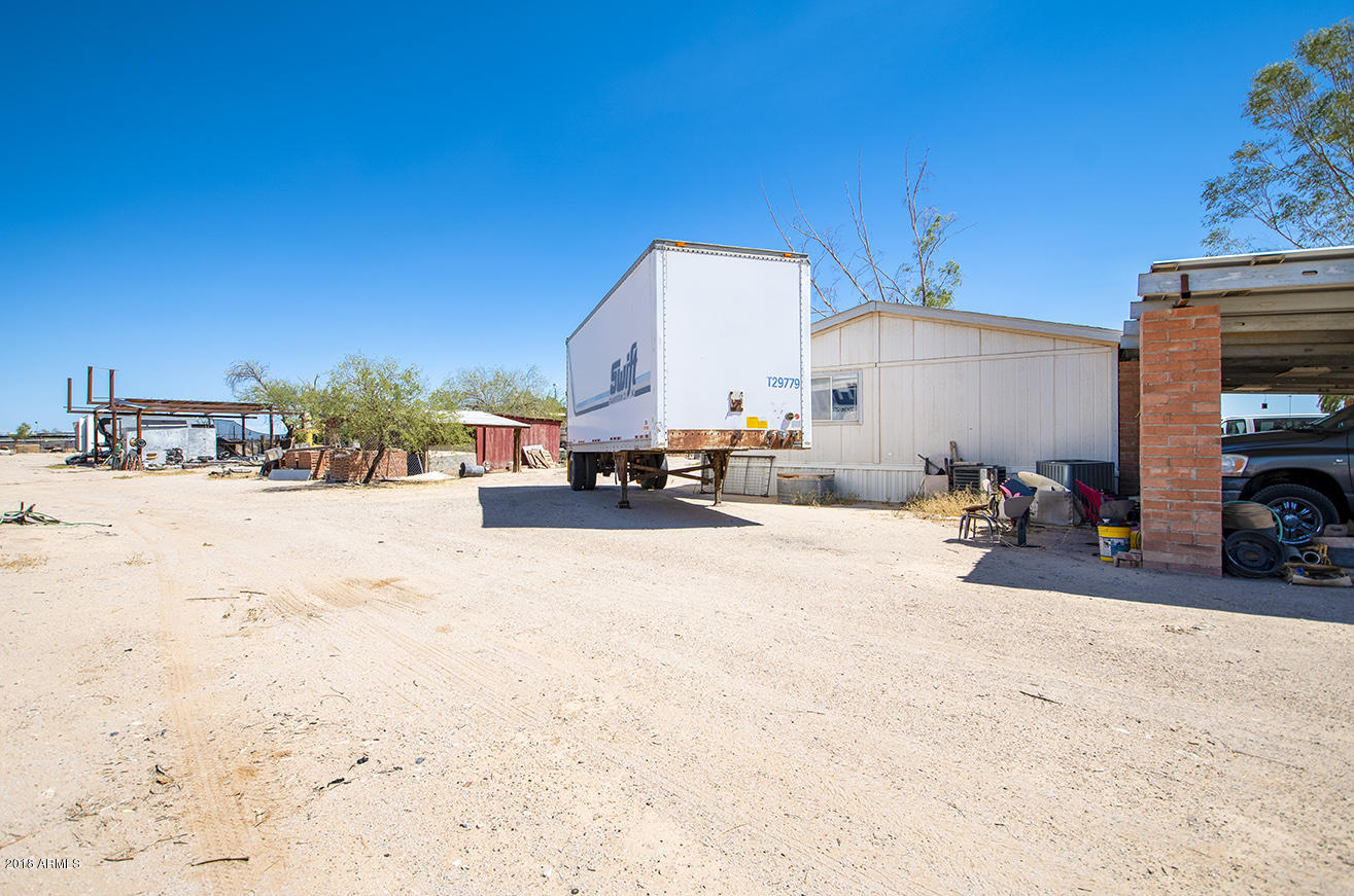 11780 North White Road Maricopa, AZ 85139 - Photo 33 of 37 Side yard