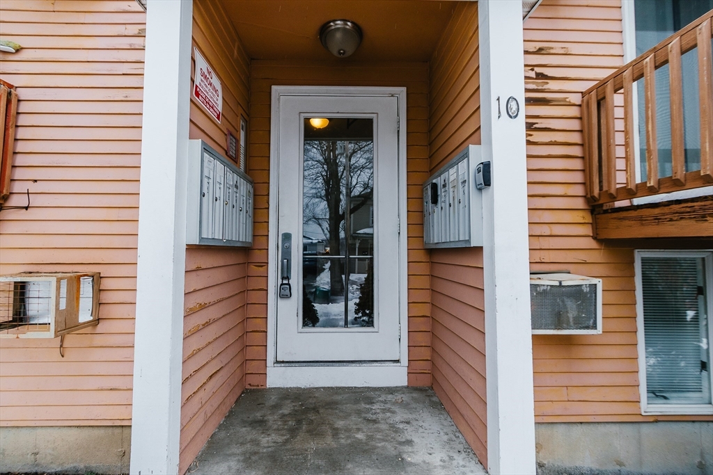 10 Dryden Street, Unit 7 Worcester, MA 01605 - Photo 21 of 28