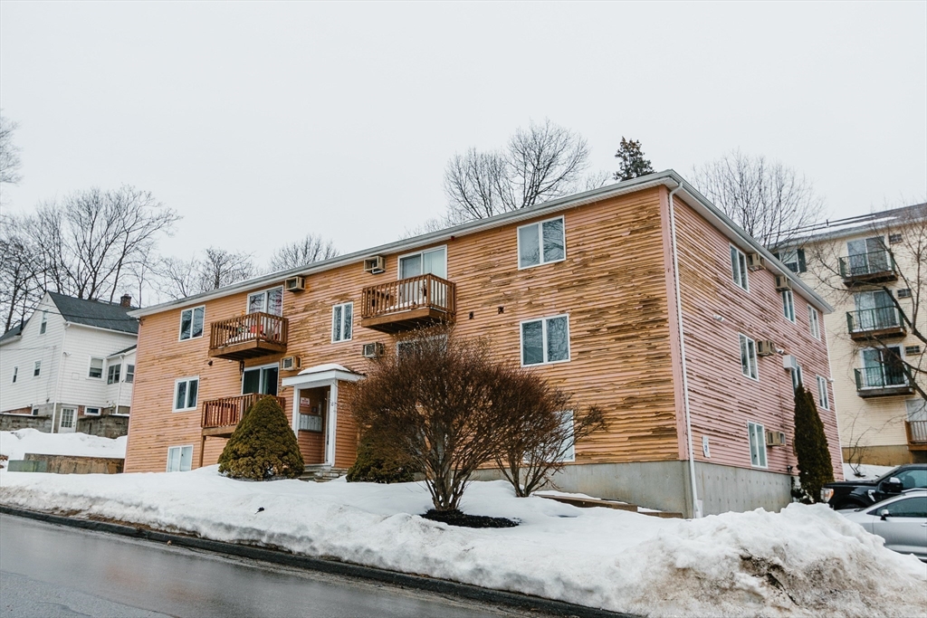 10 Dryden Street, Unit 7 Worcester, MA 01605 - Photo 25 of 28