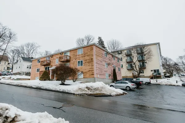 $275,000 | 10 Dryden Street, Unit 7, Worcester, MA 01605