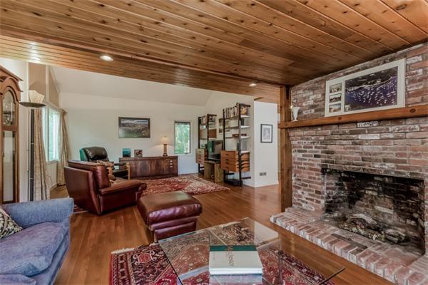 3 Tanglewood Road Manchester, MA 01944 - Photo 3 of 27 Gallery Image 3