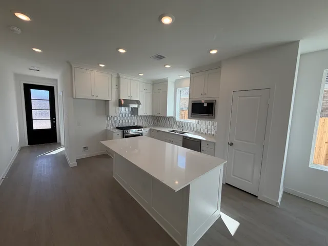 $328,990 | 5231 Lake Trout Lane, Baytown, TX 77521