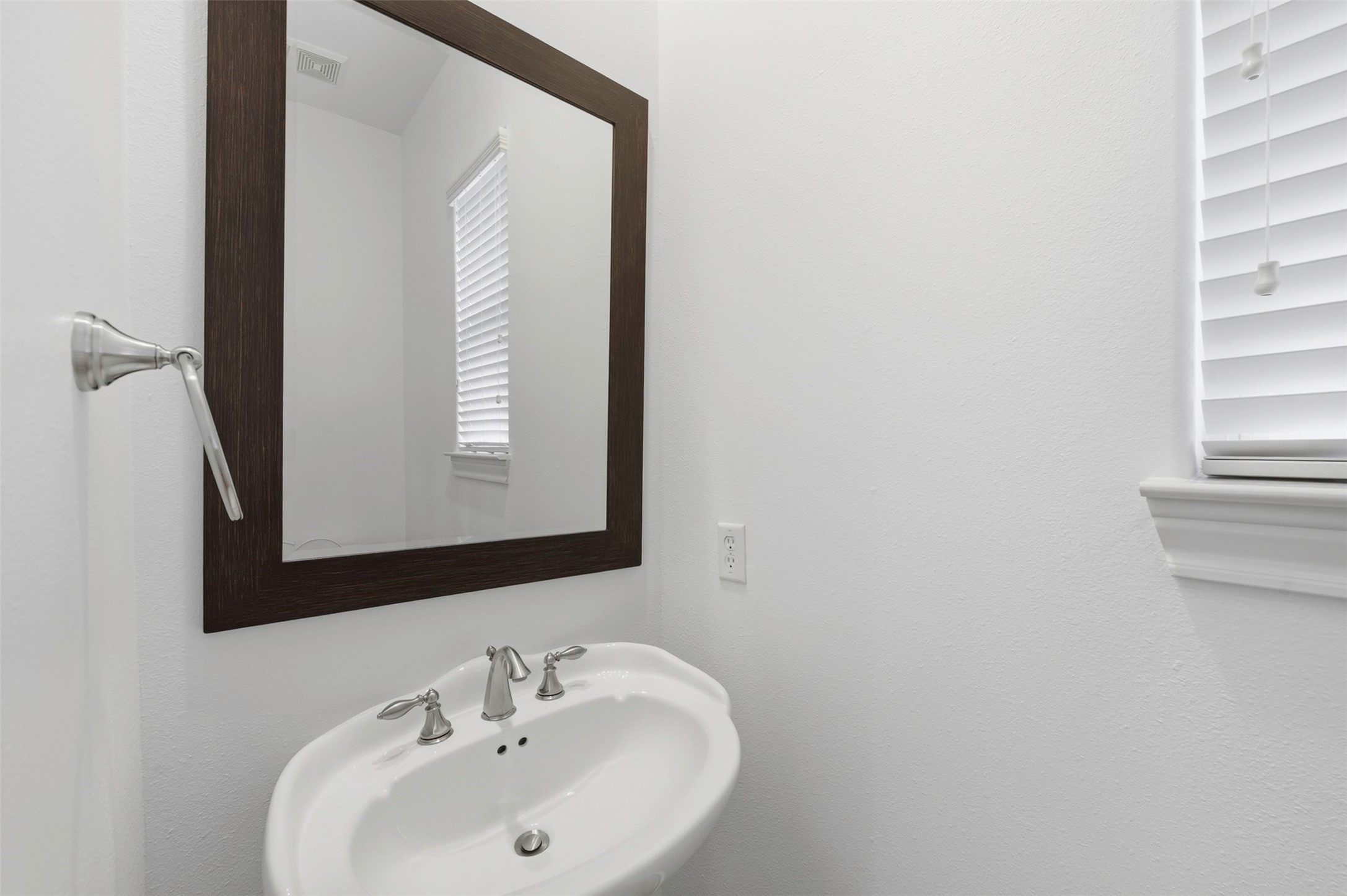 2841 Sherwin Street Houston, TX 77007 - Photo 27 of 41 Gallery Image 27