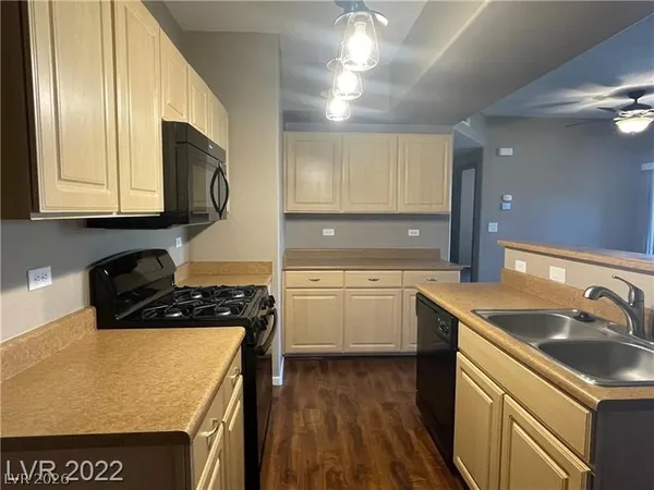 $1,350 | 8250 North Grand Canyon Drive, Unit 2088, Las Vegas, NV 89166