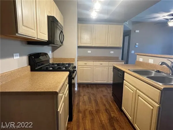 $1,350 | 8250 North Grand Canyon Drive, Unit 2088, Las Vegas, NV 89166