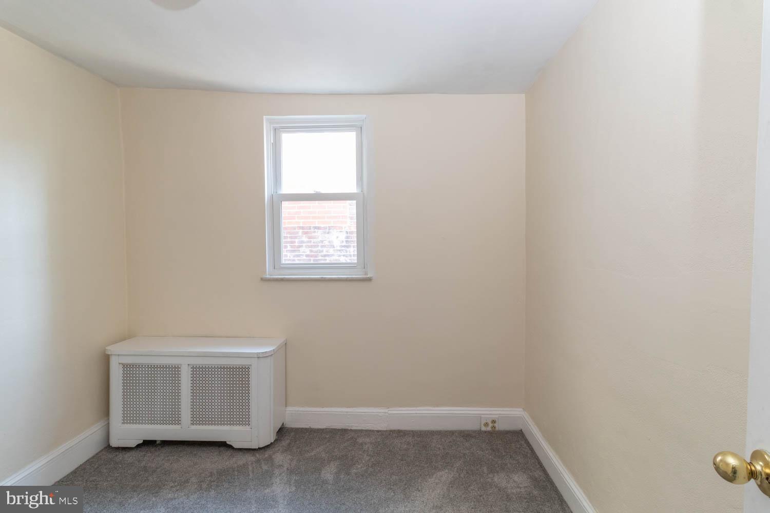 820 Tasker Street Philadelphia, PA 19148 - Photo 17 of 25 a bathroom with a toilet