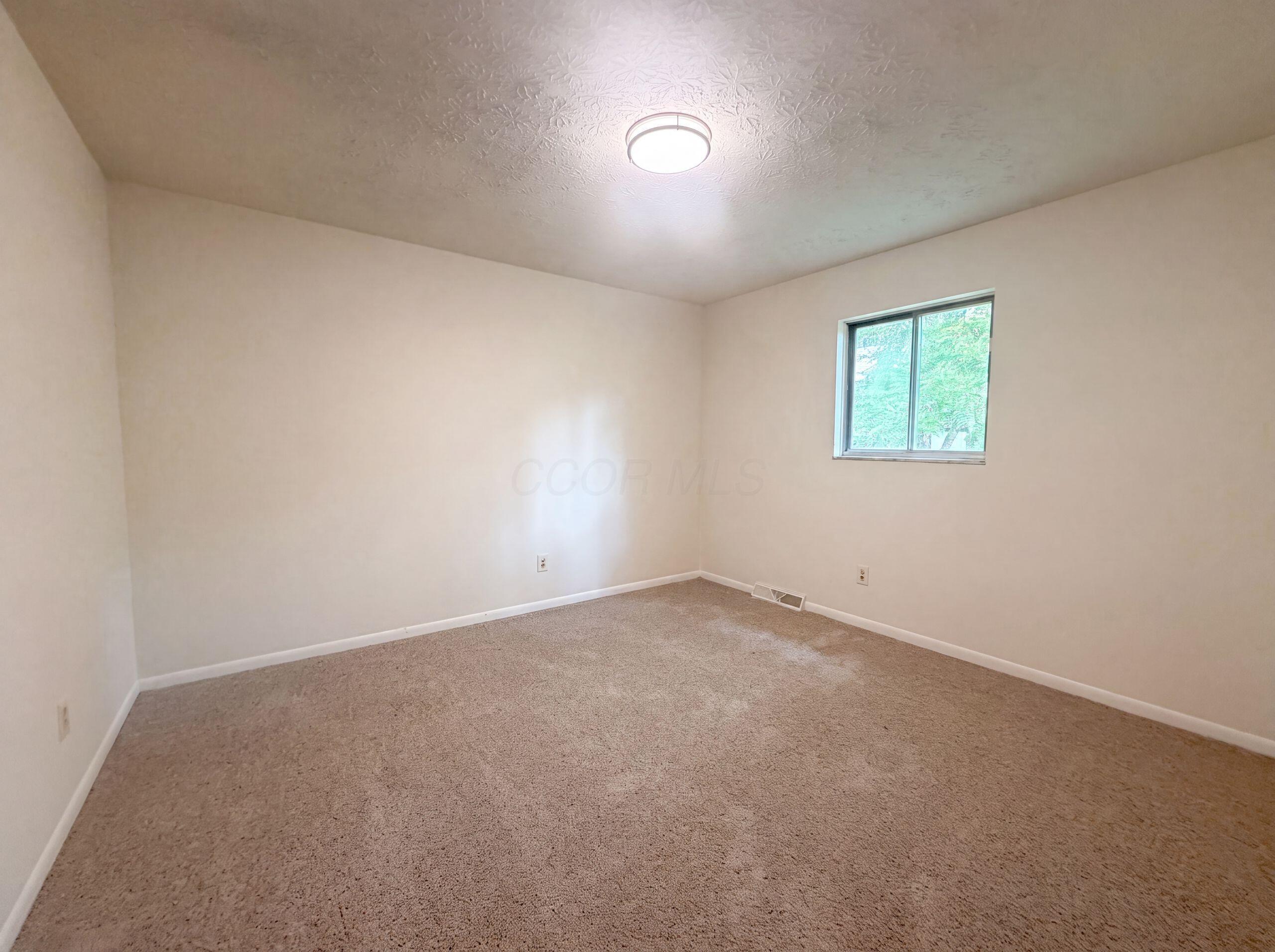 5129 Etna Road Whitehall, OH 43213 - Photo 4 of 22 Virtually Staged