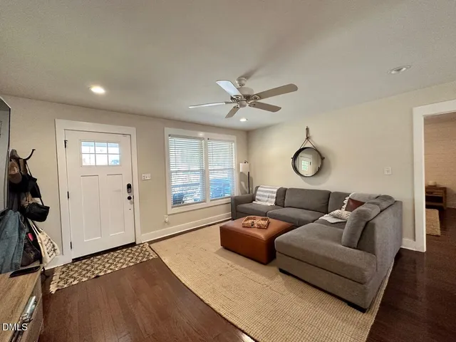 $2,490 | 1006 East Martin Street, Raleigh, NC 27601