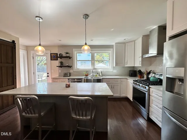 $2,490 | 1006 East Martin Street, Raleigh, NC 27601