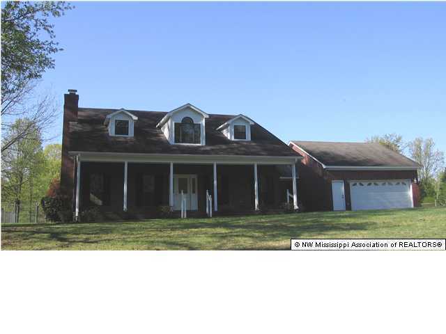 3272 Peyton Road Coldwater, MS 38618 - Photo 1 of 15 Primary Photo