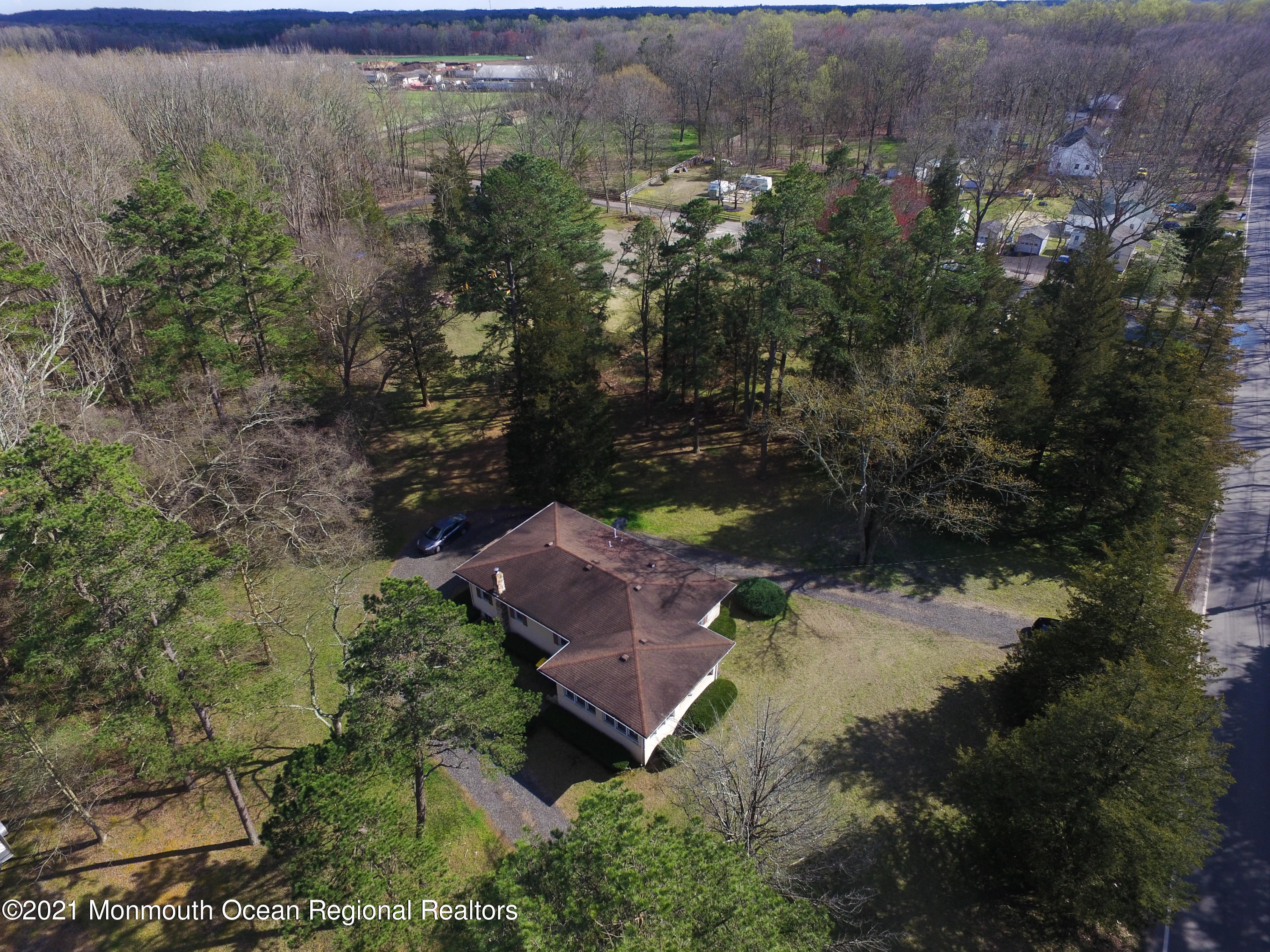 360 East Millstream Road Cream Ridge, NJ 08514 - Photo 5 of 9 an aerial view of a house with a yard