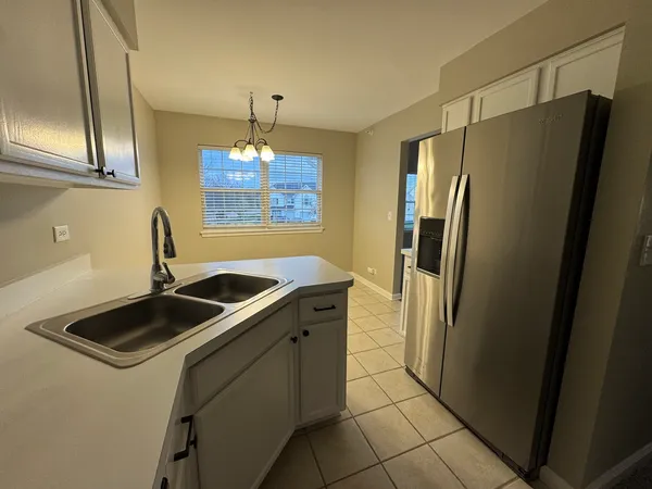 $2,500 | 2473 Dickens Drive, Unit 2473, Aurora, IL 60503