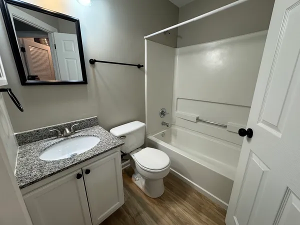 $2,500 | 2473 Dickens Drive, Unit 2473, Aurora, IL 60503