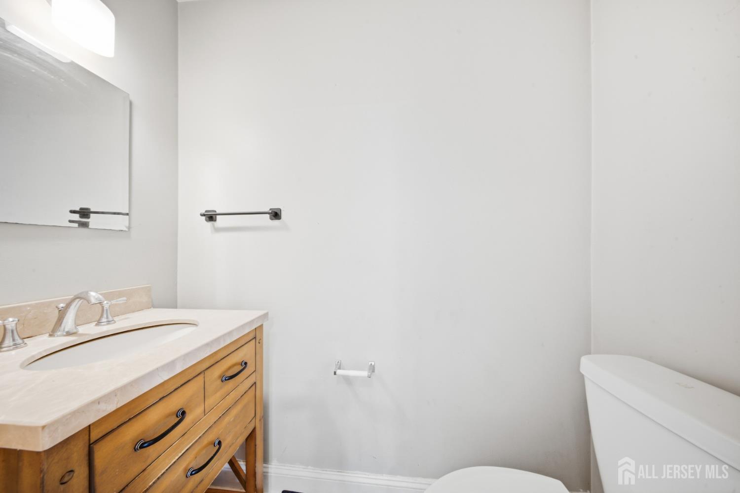 51 Pheasant Run Edison, NJ 08820 - Photo 16 of 25 Gallery Image 16